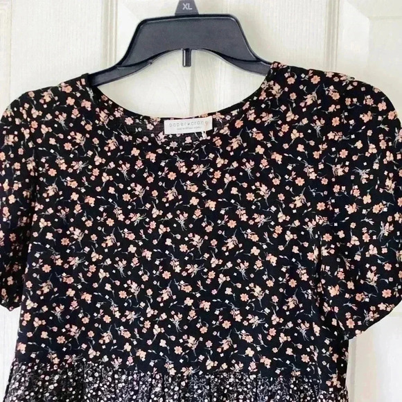 PAPER CRANE NWT Women's Blouse Floral multi colored cute X-SMALL - Picture 2 of 6